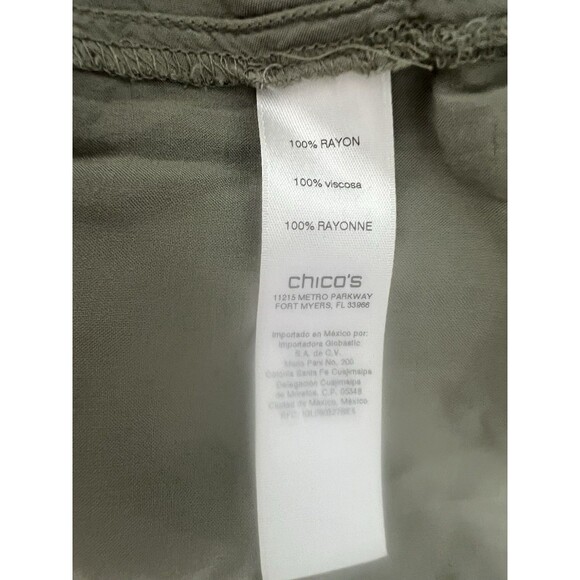 Chico's 1 Blouse Woman's Size M Green Button-down Rayon Pleated Pockets Work Top - Picture 7 of 9